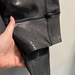 NWOT Reebok Yoga Legging - Shiny Material 2X!